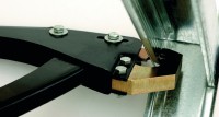Pinza para unir canales y montantes para perfiles 02
